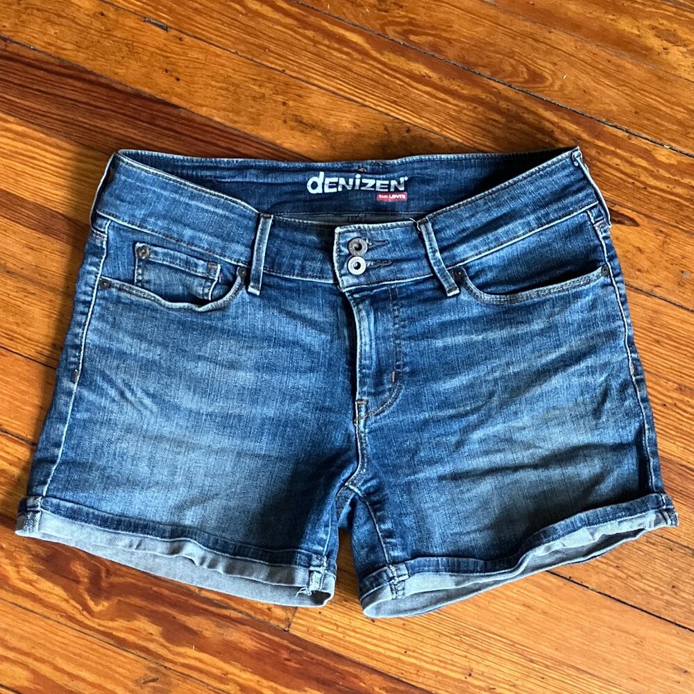 ✨ DENIZEN from Levi's Cuffed Denim Midrise Shorts ✨ Size 7 Junior/ Size 6 Misses